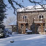 ベッド・アンド・ブレックファスト Domaine Des Pecheries Montel-de-Gelat
