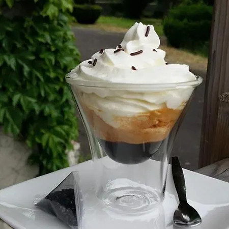 Domaine Des Pecheries Montel-de-Gelat