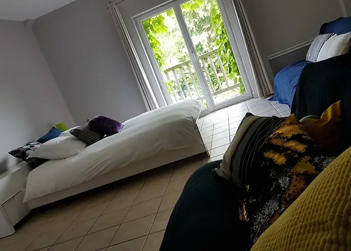 Domaine Des Pecheries Bed & Breakfast 3*